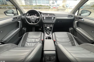 Voitures d'occasion <span class=keywords><strong>Tiguan</strong></span> L <span class=keywords><strong>2017</strong></span> 380TSI Automatique 4 roues motrices Édition Luxe SAIC Volkswagen SUV intermédiaire Essence Voitures d'occasion - Product Image 5