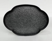 Plateau de rangement rond de luxe en métal noir galvanisé avec plateau en plastique amovible, design fonctionnel pour le service et le rangement