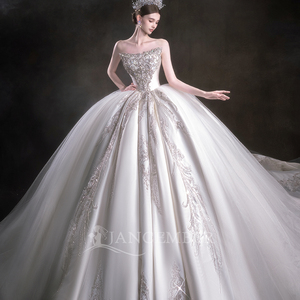 Robe de mariée élégante LSHT096 en satin brillant avec traîne chapelle, dentelle florale et appliques en cristal, écologique, coupe princesse pour femme - Product Image 3