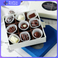 Carton personnalisé rose revêtement UV 2 pièces poignée de cadeau truffe emballage de boîte de chocolat de luxe