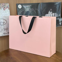 Sacs en papier recyclé personnalisés en gros avec logo imprimé, design de marque, promotion, luxe, avec poignée en ruban, sacs de shopping de luxe