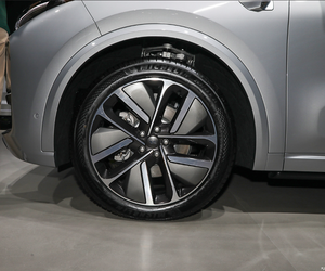 SUV de Lujo 2024 Li. SUV Grande para Uso Familiar, Autos Eléctricos 2024, Compra de Autos con Carga Rápida, Disponibles Nuevos y Usados - Product Image 6