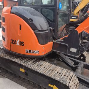 Fournisseur professionnel d'excavatrices d'occasion Hitachi ZX55USR 5.5T |   Modèle 2024 |   Vanne et moteur hydrauliques Kawasaki |   Vente aux enchères de machines - Product Image 4
