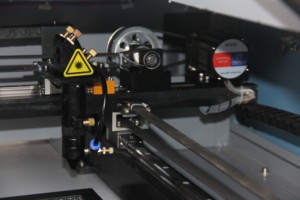 1300*900Mm área de trabajo Co2 de grabado láser/máquina de corte con doble cabeza - Product Image 4