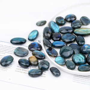 Vente en gros de cristal de polissage naturel de haute qualité <span class=keywords><strong>Labradorite</strong></span> pierre de palmier avec lumière arc-en-ciel pour cadeau - Product Image 4