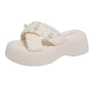 Nuevas Pantuflas de Verano para Mujer, Ligeras y de Lujo, con Punta Descubierta, Modernas y Versátiles, Diseño Cómodo para Usar al Aire Libre - Product Image 1