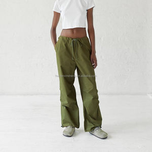 <span class=keywords><strong>Pantalon</strong></span> cargo ample et décontracté unisexe <span class=keywords><strong>vert</strong></span> en polyester et nylon pour hommes et femmes, style <span class=keywords><strong>parachute</strong></span>, personnalisable en gros - Product Image 2