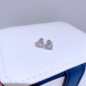 الأقراط المصنوعة من التيتانيوم المطلية بالمسامير المصنوعة من الفولاذ المقاوم للصدأ ذات العظم والأظافر الرائجة الذهبية الحقيقية ذات الإبزيم الصغير والمطلي من التيتانيوم بتخفيضات كبيرة - Product Image 4