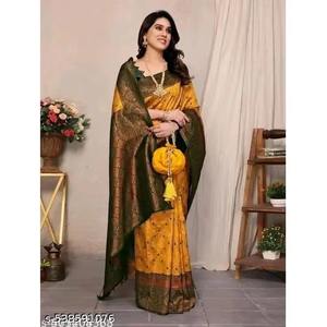 Sari de Seda Banarasi Pura de la Mejor Calidad con Bordado Tradicional Zari, Sari Elegante para Bodas y Eventos Festivos en Venta - Product Image 1