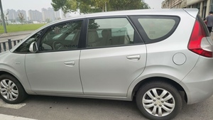 Jiasan Heyue RS Septiembre 2012 Excelente estado con asientos de salpicadero de cuero genuino Dirección izquierda 15.000 kilómetros cubiertos - Product Image 2