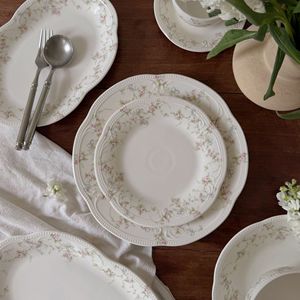 <span class=keywords><strong>Assiette</strong></span> de dîner élégante en porcelaine florale vintage style shabby <span class=keywords><strong>chic</strong></span> 8" 10" et ensemble de tasses et assiettes en céramique superposées pour salade et dessert, idéal pour mariage - Product Image 4