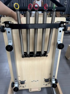 Cama Reformer de Pilates Comercial de Madera de Arce, Máquina de Madera con Características de Salud para el Cuerpo en Estudio de Pilates - Product Image 6