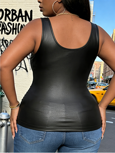 เสื้อกล้ามหนัง PU สีดำสำหรับผู้หญิง SWEET BABE - เสื้อกล้ามทรงเข้ารูปคอวี ไซส์ใหญ่ ช่วยให้ดูผอมเพรียว ทันสมัยและระบายอากาศได้ดี - Product Image 3