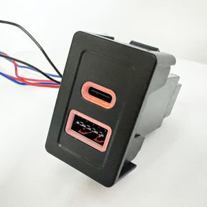 ที่ชาร์จแบตในรถ 2 พอร์ต QC3.0+Type-C ซ็อกเก็ต<span class=keywords><strong>รถ</strong></span>ยนต์อะแดปเตอร์ PD ยูเอสบีคู่ที่ชาร์จโทรศัพท์<span class=keywords><strong>ใน</strong></span><span class=keywords><strong>รถ</strong></span>ยนต์ที่ชาร์จเร็วสำหรับอีซูซุ - Product Image 1