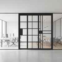 Nouvelle porte coulissante en bois à grille géométrique moderne pour chambre à coucher, finition gris mat, panneaux en verre dépoli, appartement, hôtel, entrepôt, villa