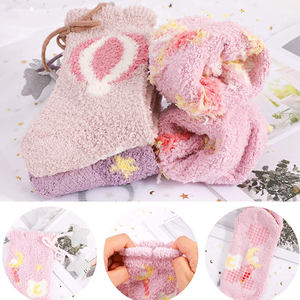 Chaussettes de lit antidérapantes pour femmes, chaussons confortables, duveteuses, pour lit de nuit, tricotées, pour filles, collection hiver - Product Image 2