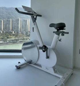Bicicleta de <span class=keywords><strong>Spinning</strong></span> Compacta <span class=keywords><strong>con</strong></span> Aplicación <span class=keywords><strong>Bluetooth</strong></span> y Perilla Inteligente para una Quema de Calorías Efectiva - Product Image 4
