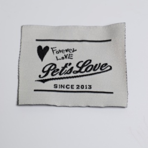 Étiquettes tissées avec logo personnalisé pour vêtements Étiquettes de cou et de côté pour vêtements - Product Image 4