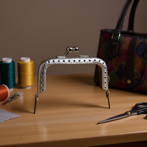 Manico per Borsa Ilan 9 Cm con Design Goffrato e Finitura Argento per Borse - Product Image 2