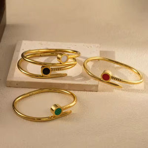 Pulsera de Mujer de Acero Inoxidable Chapada en Oro con Cristales de Estrás, Estilo Punk, Joyería de Aniversario Más Vendida - Product Image 2