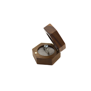 กล่องใส่เครื่องสำอางทรงหกเหลี่ยมแบบย้อนยุคสุดหรู ทำจากทองแดงและแก้ว พร้อมบุไม้และผ้ากำมะหยี่ มีหน้าต่างสำหรับเก็บเครื่องประดับและใช้เป็นของขวัญ - Product Image 1