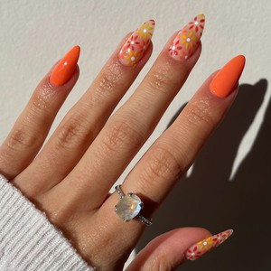 Faux ongles en plastique à couverture complète, style français, à motifs floraux, couleurs estivales, best-seller, certifiés CE, marque personnalisée, réutilisables, avec colle - Product Image 5