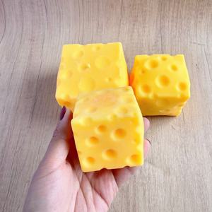 Juguete Antiestrés de Queso Blandito de Gran Tamaño, 6cm, 7cm, 10cm, Juguete Sensorial Realista de Comida, Regalo, Venta al por Mayor - Product Image 5