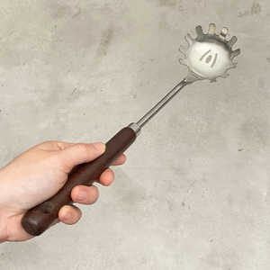 Ensemble d'ustensiles de cuisine <span class=keywords><strong>en</strong></span> acier inoxydable <span class=keywords><strong>en</strong></span> gros avec manche <span class=keywords><strong>en</strong></span> <span class=keywords><strong>bois</strong></span>, <span class=keywords><strong>louche</strong></span>, ustensiles de service pour la cuisine à domicile - Product Image 5
