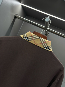 Polo piqué à manches longues et col contrastant à carreaux pour homme, coupe décontractée, style Burberry, idéal pour le quotidien - Product Image 3