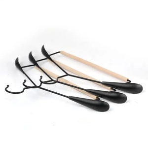 Vente en gros <span class=keywords><strong>cintre</strong></span> de <span class=keywords><strong>costume</strong></span> en <span class=keywords><strong>bois</strong></span> multi-usages noir vêtements <span class=keywords><strong>cintre</strong></span> nordique pour vêtements - Product Image 4