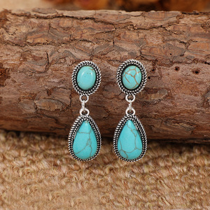 أقراط فضية عتيقة بتصميم عرقي مع حجر الفيروز - أقراط متدلية غربية إبداعية على شكل دمعة - مجوهرات بوهيمية قبائلية مميزة - Product Image 4