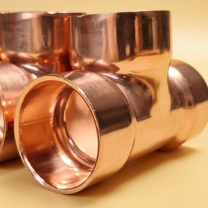 Raccord en T en cuivre à diamètre égal pour connexion de tuyaux, haute pureté, non allié, tailles personnalisées disponibles - Product Image 1