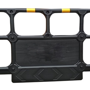Barrière de signalisation routière L1400mm rouge en HDPE/PE, réfléchissante prismatique haute intensité, IP22, non remplissable d'eau, pour chantier de construction routière - Product Image 3