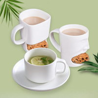 OEM ODM Nouvelle tasse à biscuits en céramique à visage 3D créative Tasse à café et thé à biscuits en porcelaine nordique personnalisée pour cadeau