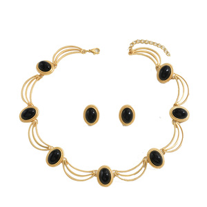 2025 vente en gros nouveau haute qualité Style Vintage déclaration bijoux or tonique noir pierre collier boucle d'oreille ensemble - Product Image 1