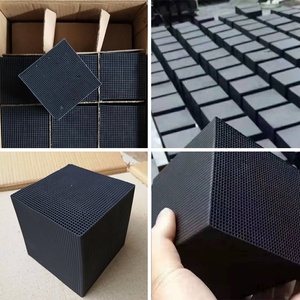 Échantillons chimiques <span class=keywords><strong>de</strong></span> <span class=keywords><strong>traitement</strong></span> <span class=keywords><strong>de</strong></span> <span class=keywords><strong>l</strong></span>'<span class=keywords><strong>eau</strong></span> <span class=keywords><strong>de</strong></span> <span class=keywords><strong>charbon</strong></span> <span class=keywords><strong>actif</strong></span> <span class=keywords><strong>de</strong></span> nid d'abeille pour le <span class=keywords><strong>traitement</strong></span> <span class=keywords><strong>de</strong></span> <span class=keywords><strong>l</strong></span>'<span class=keywords><strong>eau</strong></span> <span class=keywords><strong>de</strong></span> Fishpond - Product Image 3