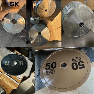 SK 2026 OEM Personalizado Competição Powerlifting Discos para Academia KG Ferro Fundido Aço Olímpico Placas de Peso Conjuntos - Product Image 3