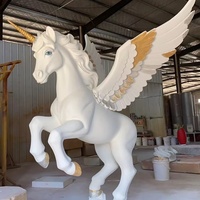 Sculpture de Pégase Licorne en Fibre de Verre Taille Réelle avec Ruban Coloré pour Affichage en Hall de Parc à Thème ou Événementiel