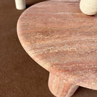 Table basse de luxe Dougbuild en marbre travertin rouge naturel cannelé, design moderne personnalisé, résistante à l'eau et au feu, en pierre naturelle