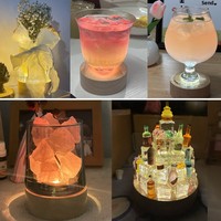 Base de lampe LED ronde en bois moderne avec télécommande, support d'affichage en cristal alimenté par batterie, support de boule de cristal de 6 cm et 8 cm, ornements en boule de cristal