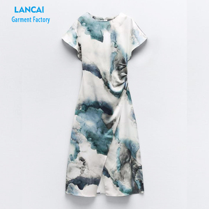 ชุดเดรสลำลองแขนสั้นพิมพ์ลายเปื้อนง่าย - Product Image 1