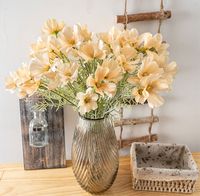 Nouveau produit : Fleur artificielle de simulation de feu d'artifice Rose Wall Gesang pour la décoration intérieure et les bouquets de mariage - Vente en gros