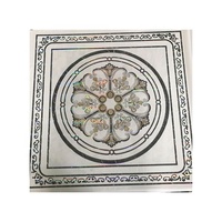 Panneaux de faux plafond en PVC pour salle de bain, imperméables, insonorisés, ignifuges, de qualité supérieure, à prix bas, avec design estampé à chaud