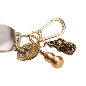 Llavero de latón con diseño de calabaza Pixiu y monedas de los Cinco Emperadores, colgante para coche, estilo chino, accesorio de metal de lujo para llaves, para hombres y mujeres - Product Image 4