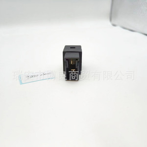 สวิตช์ไฟจอดรถ 93810-26000 สำหรับชิ้นส่วนอะไหล่รถยนต์สมัยใหม่ - Product Image 3