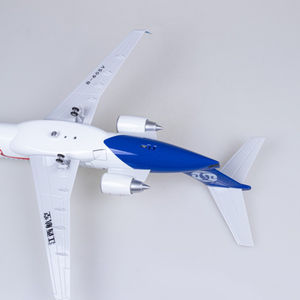 Modelo de Avión de Aviación Civil ARJ21 de 47 cm con Luces, de ARJ Jiangxi Airlines, Regalo de <span class=keywords><strong>COMAC</strong></span> Aircraft, C909 - Product Image 4