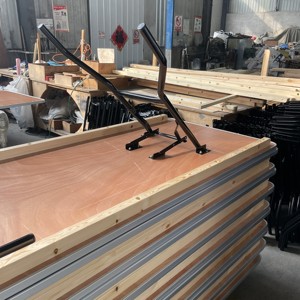 <span class=keywords><strong>Mesa</strong></span> Rectangular Plegable Moderna <span class=keywords><strong>de</strong></span> Hierro/<span class=keywords><strong>Madera</strong></span> <span class=keywords><strong>de</strong></span> 96*36*30 Pulgadas, Tablero Laminado <span class=keywords><strong>para</strong></span> Banquetes y Comedor al Aire Libre, Hecho en Shandong - Product Image 2