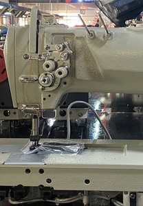 Máquina de Coser Industrial de Doble Aguja de Alta Resistencia con Motor y Engranaje para Jeans y Pantalones - Product Image 3