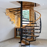 Escalier en colimaçon ACE, petit escalier en colimaçon en aluminium avec poutres métalliques et marches en verre, escalier extérieur pour bâtiment