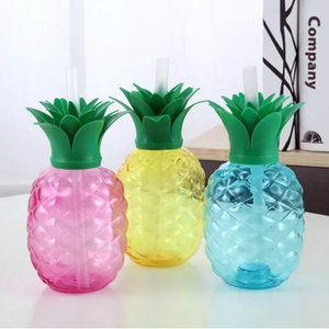 Vasos de plástico para beber en frío de verano para fiesta de gran capacidad de 500ml, bonito diseño de fruta, taza en forma de piña de <span class=keywords><strong>fresa</strong></span> <span class=keywords><strong>con</strong></span> pajita - Product Image 2